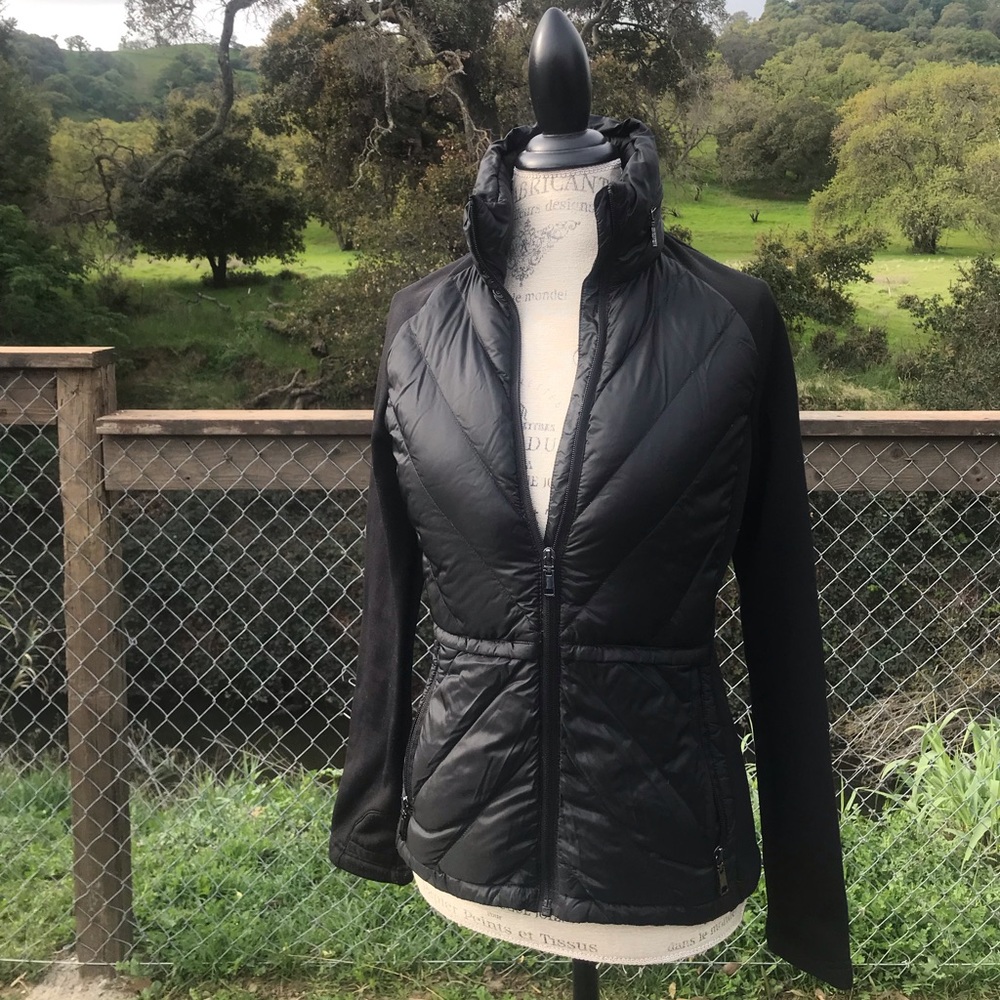 Zip-up turtle neck filled with down and feather